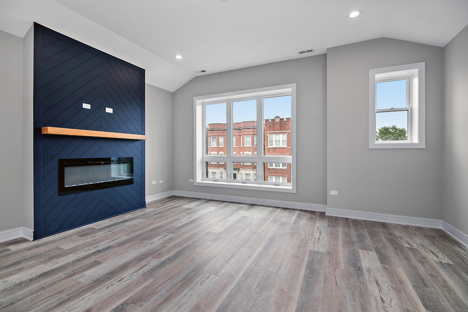 1422 E 66th Place, Chicago, IL 60637