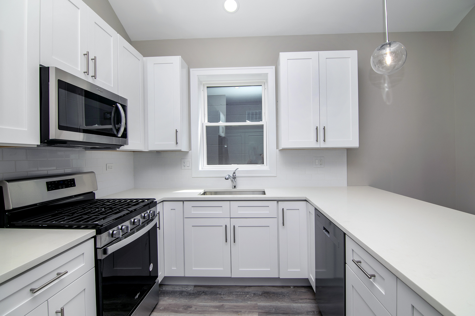1422 E 66th Place, Chicago, IL 60637
