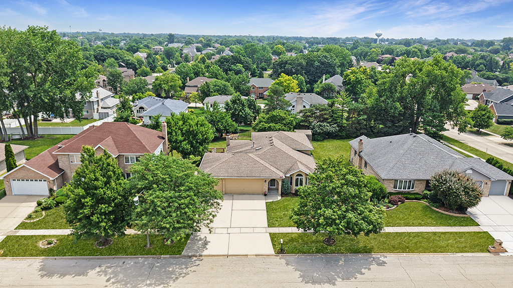 94 Doolin Street, Lemont, IL 60439