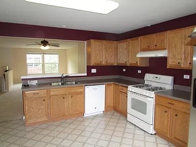 548 Conservatory Lane, Aurora, IL 60502