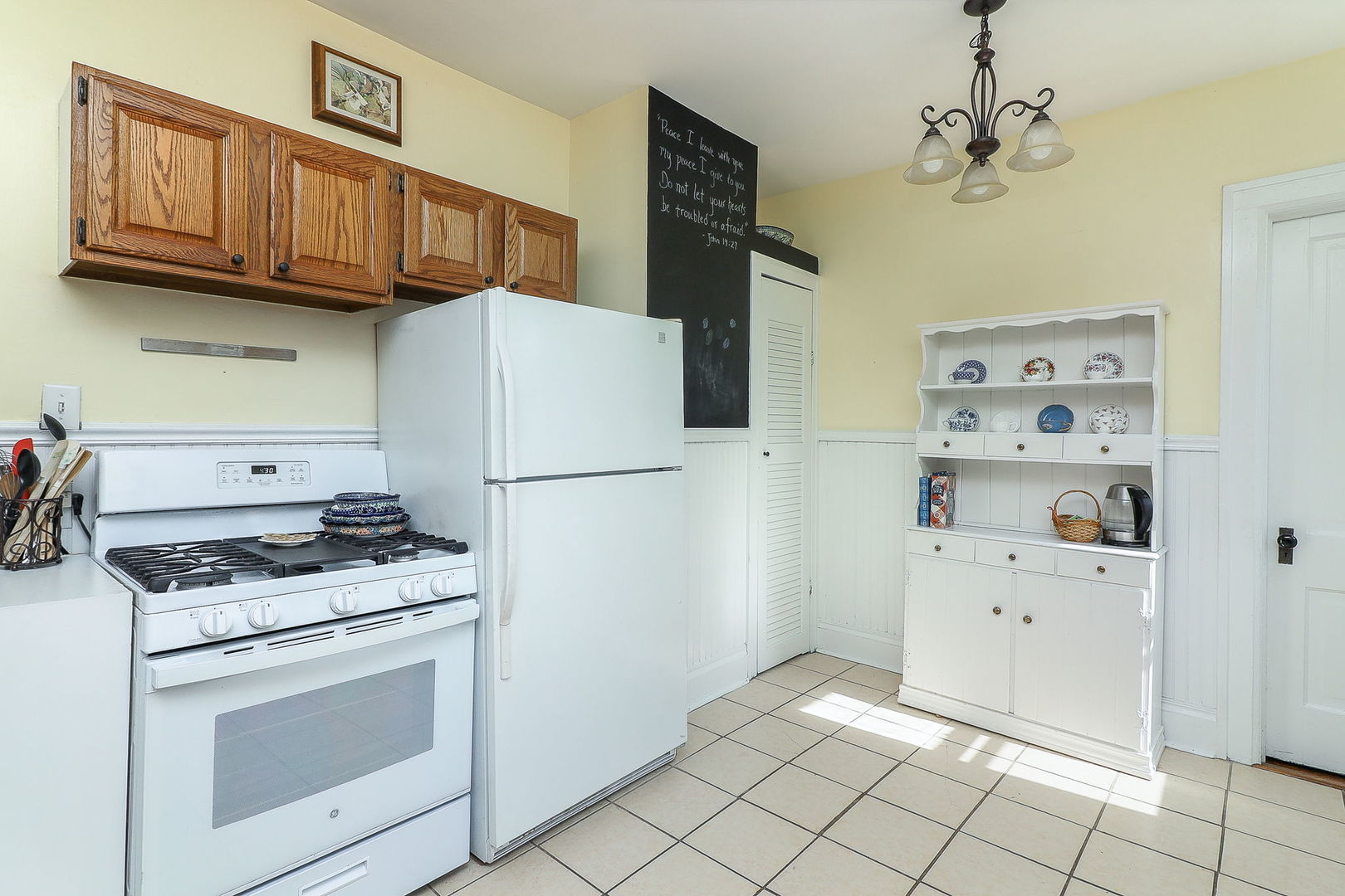 130 Sophia Street, West Chicago, IL 60185
