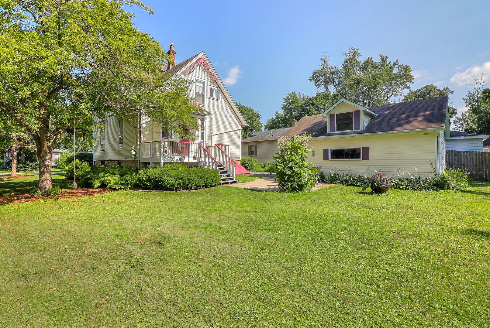 130 Sophia Street, West Chicago, IL 60185