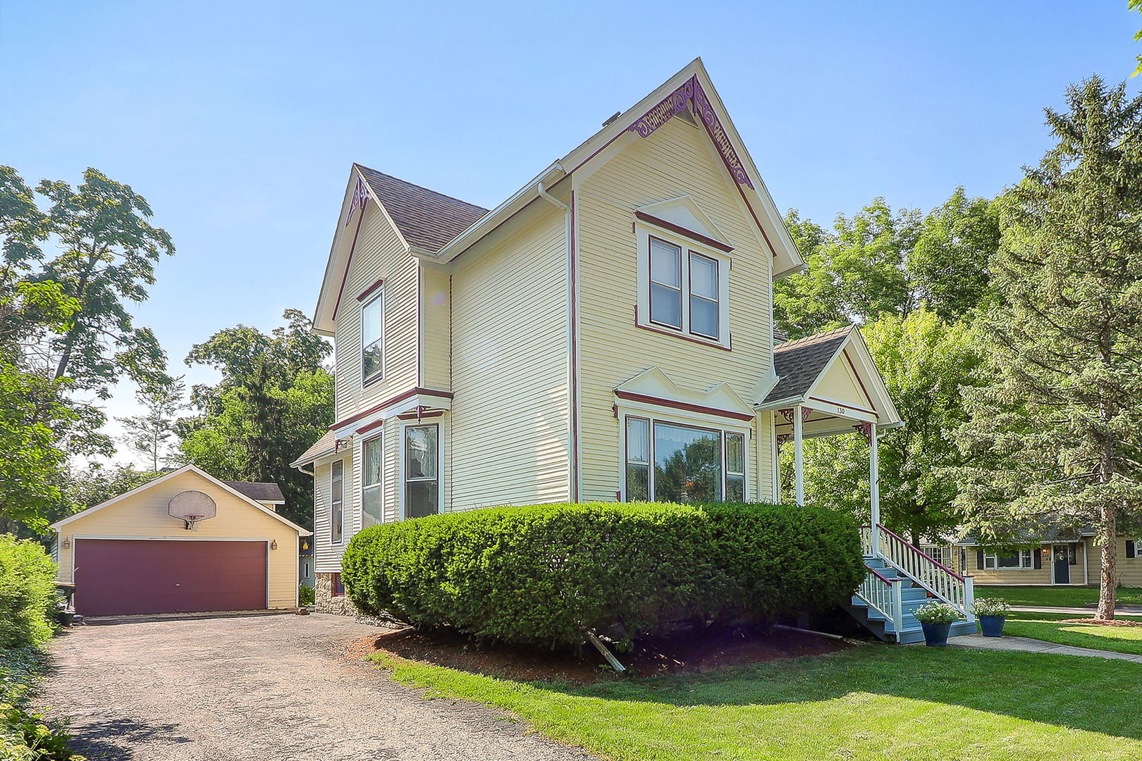 130 Sophia Street, West Chicago, IL 60185