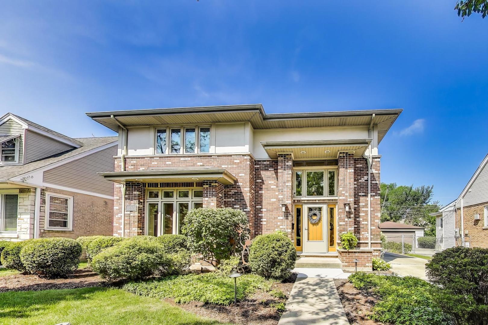 1632 S Vine Avenue, Park Ridge, IL 60068