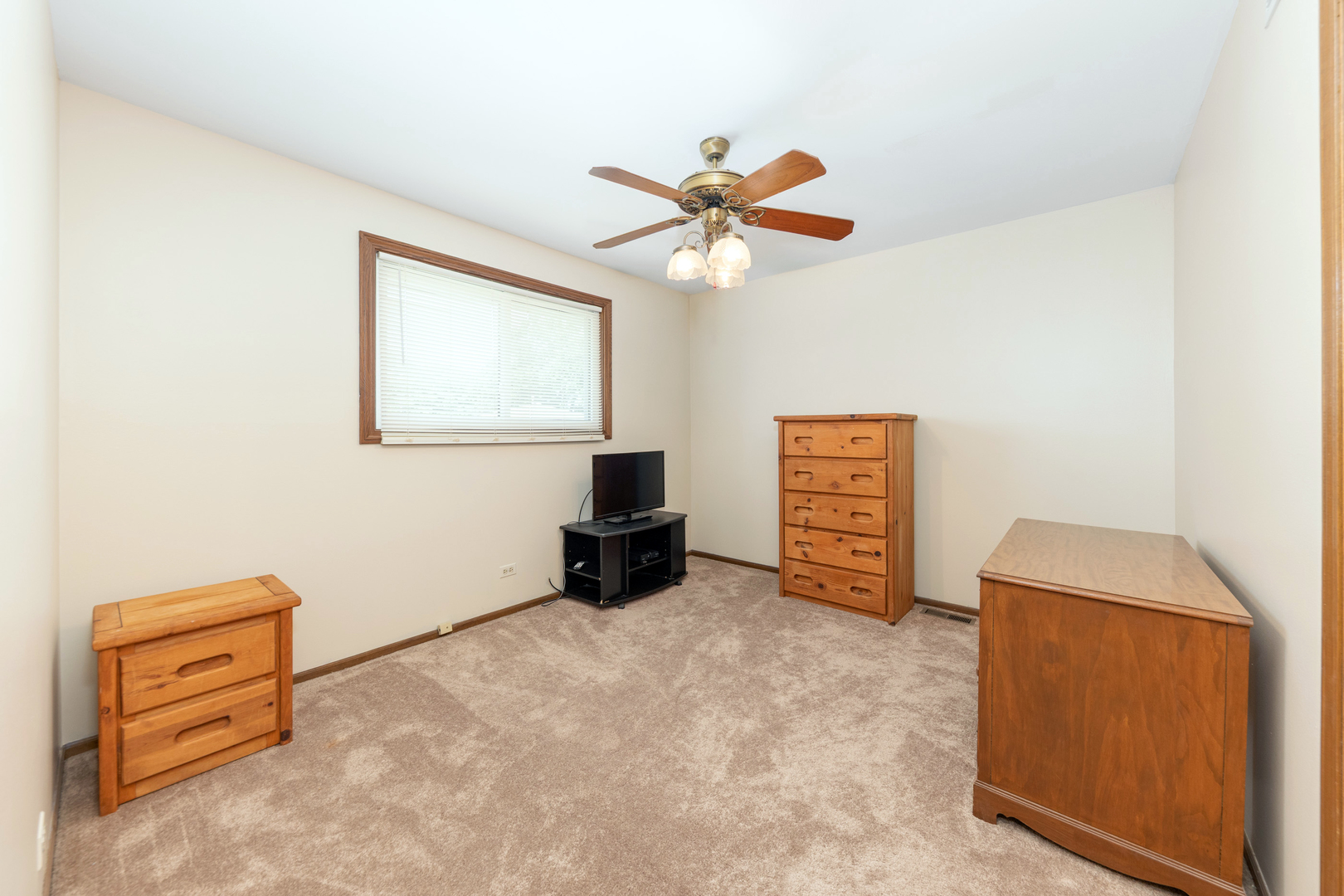 11538 S Leamington Avenue, Alsip, IL 60803