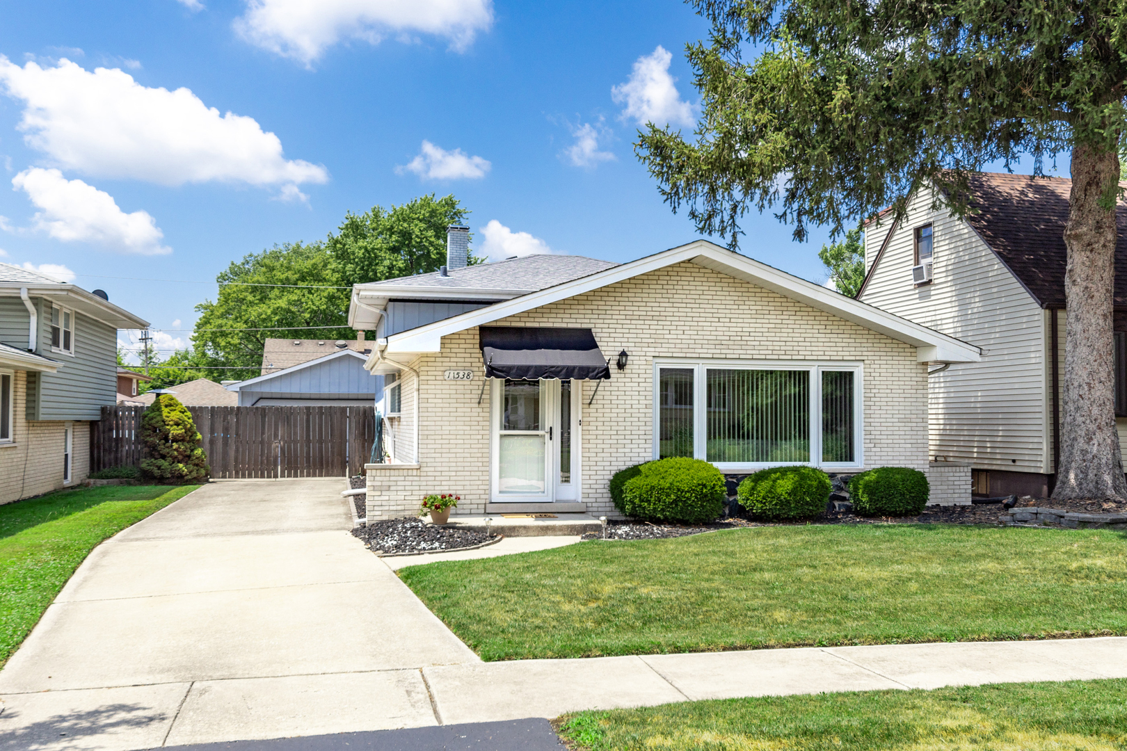 11538 S Leamington Avenue, Alsip, IL 60803