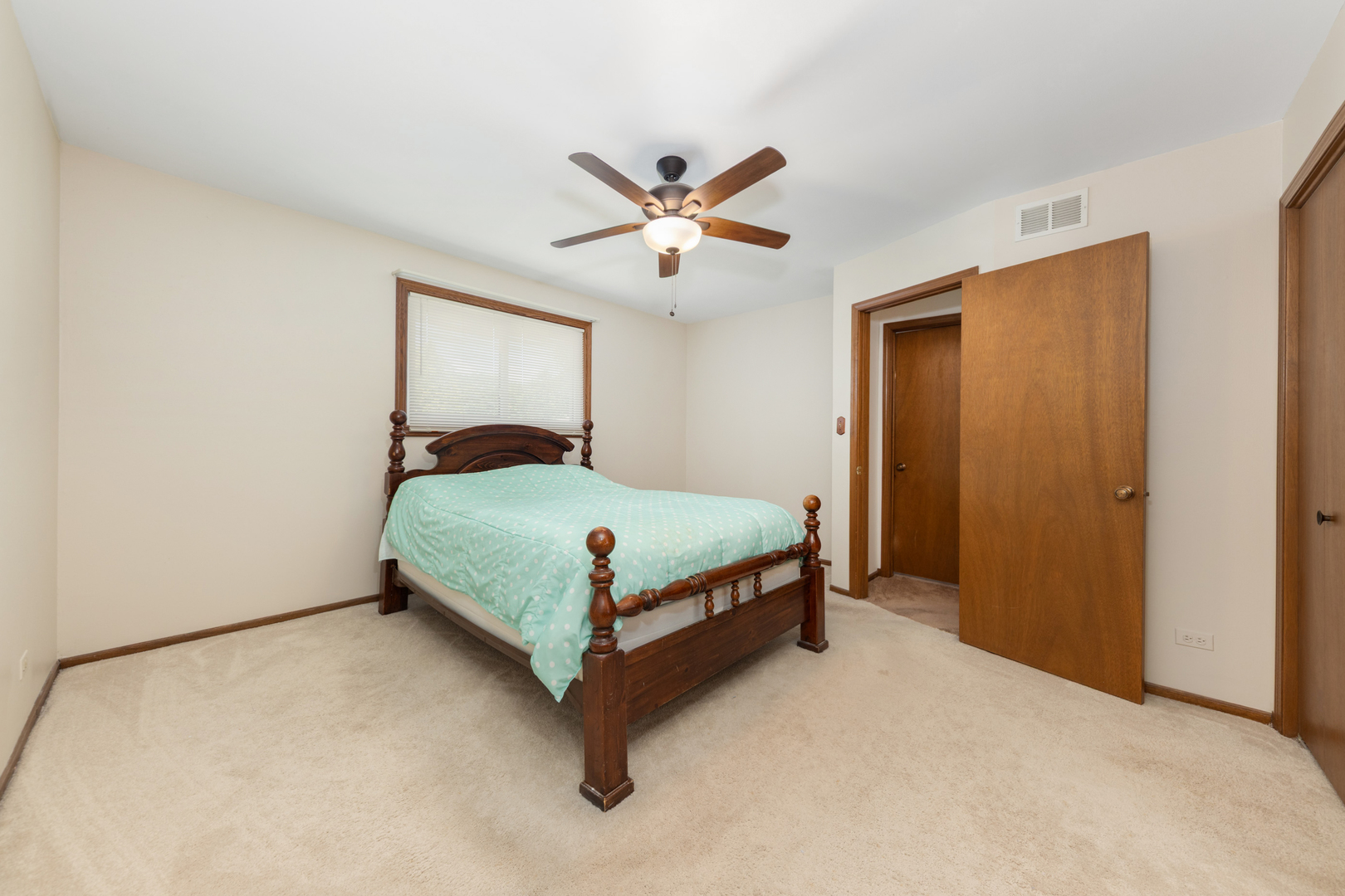 11538 S Leamington Avenue, Alsip, IL 60803