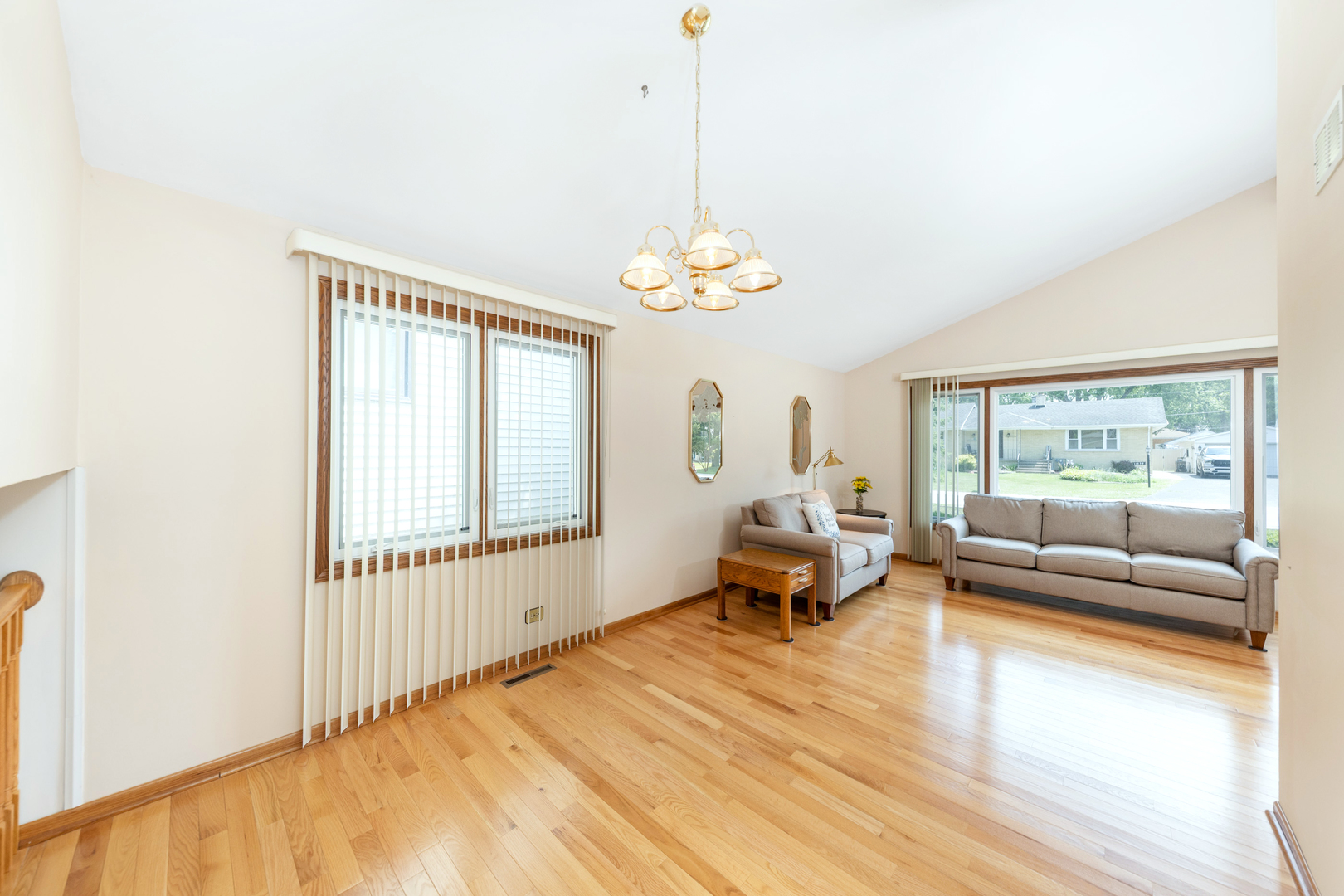 11538 S Leamington Avenue, Alsip, IL 60803