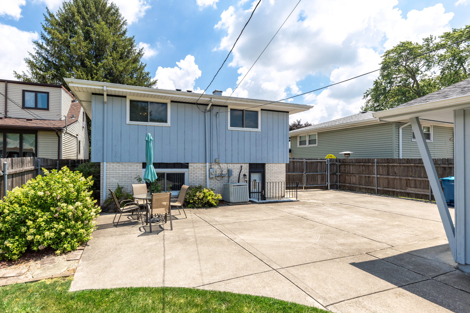 11538 S Leamington Avenue, Alsip, IL 60803