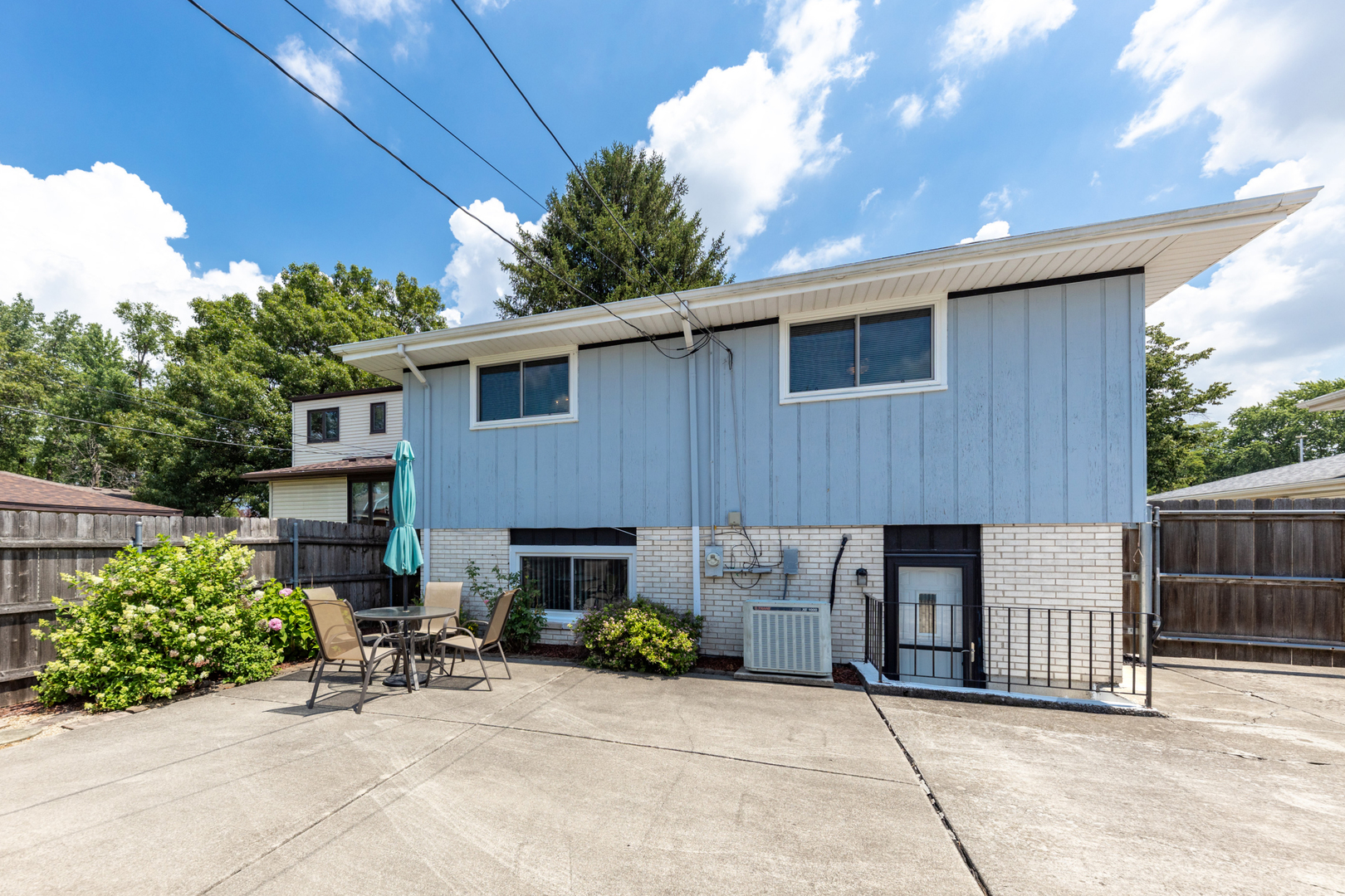 11538 S Leamington Avenue, Alsip, IL 60803