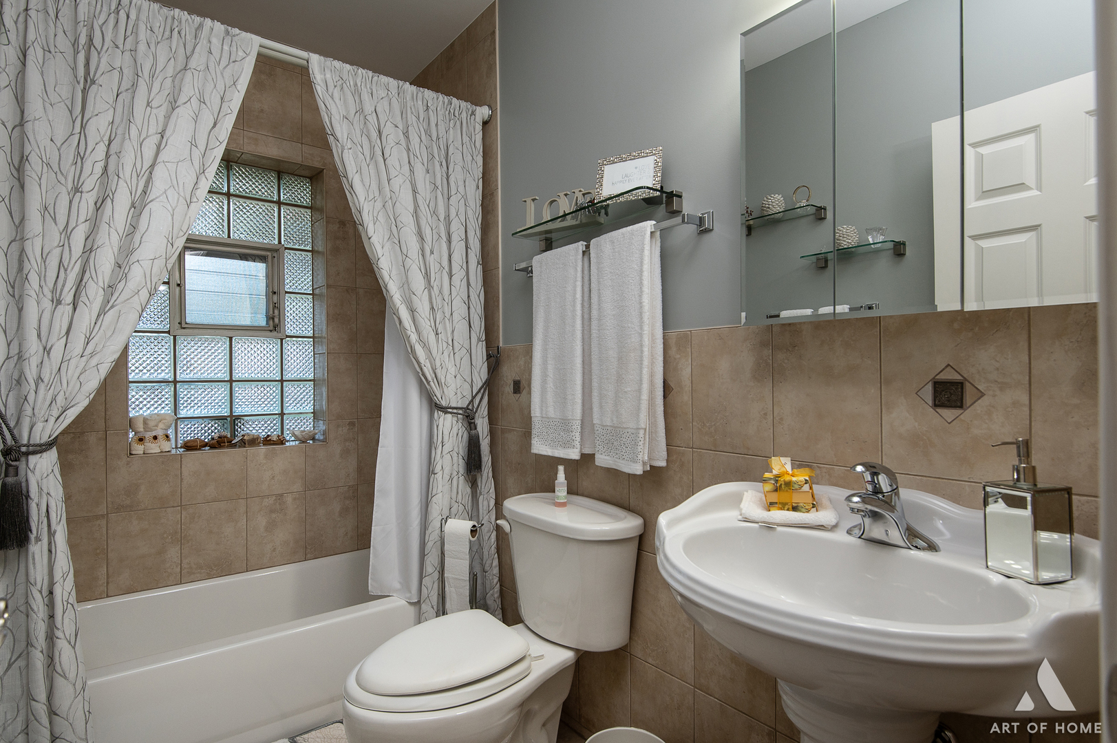 7801 S Thomas Avenue, Bridgeview, IL 60455
