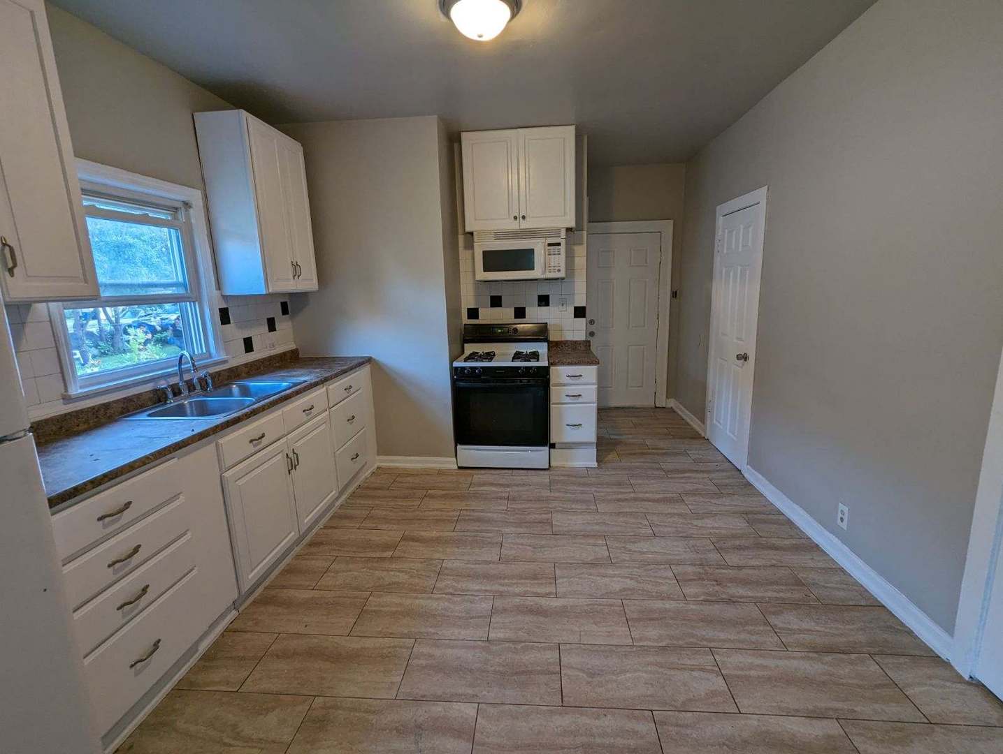 1542 Jackson Street, North Chicago, IL 60064