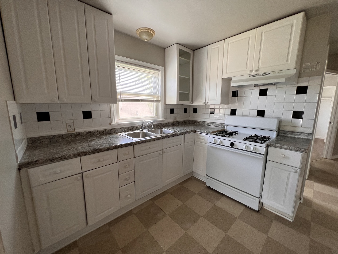 1542 Jackson Street, North Chicago, IL 60064