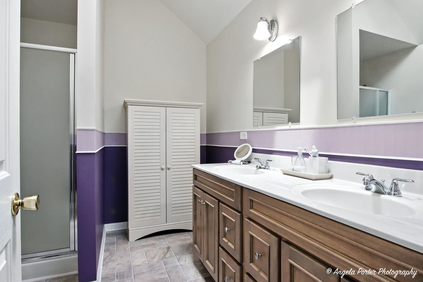 305 S Carriage Trail, McHenry, IL 60050