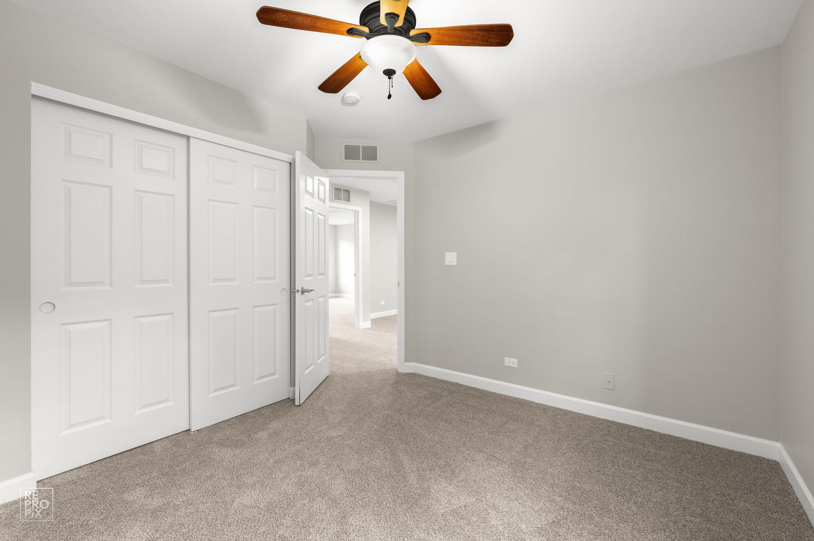 1161 Orangery Court, Carol Stream, IL 60188