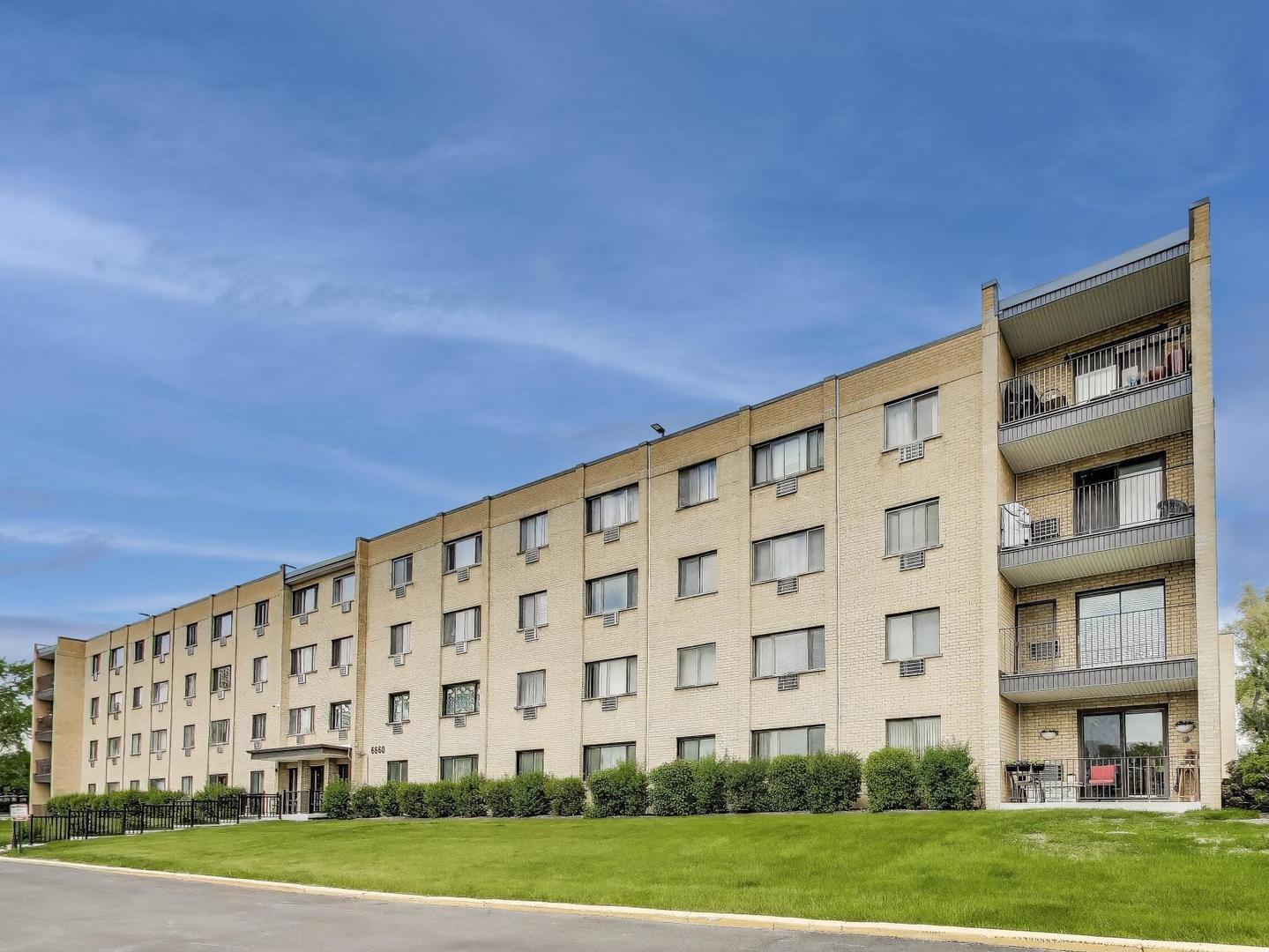 6660 S Brainard Avenue #103, Countryside, IL 60525