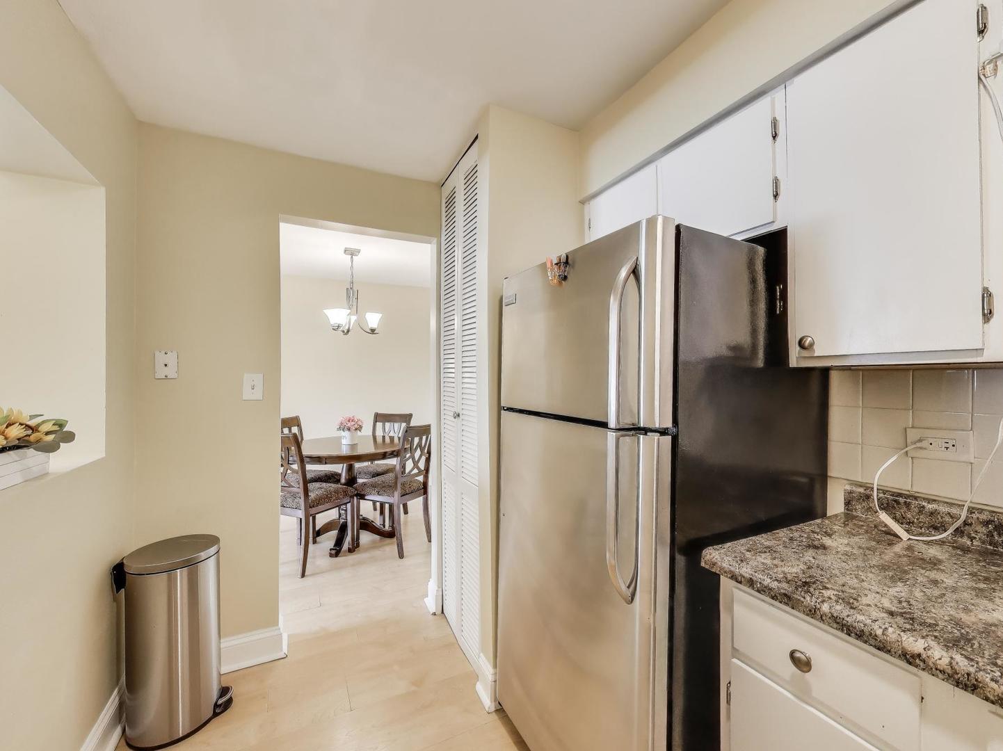 6660 S Brainard Avenue #103, Countryside, IL 60525