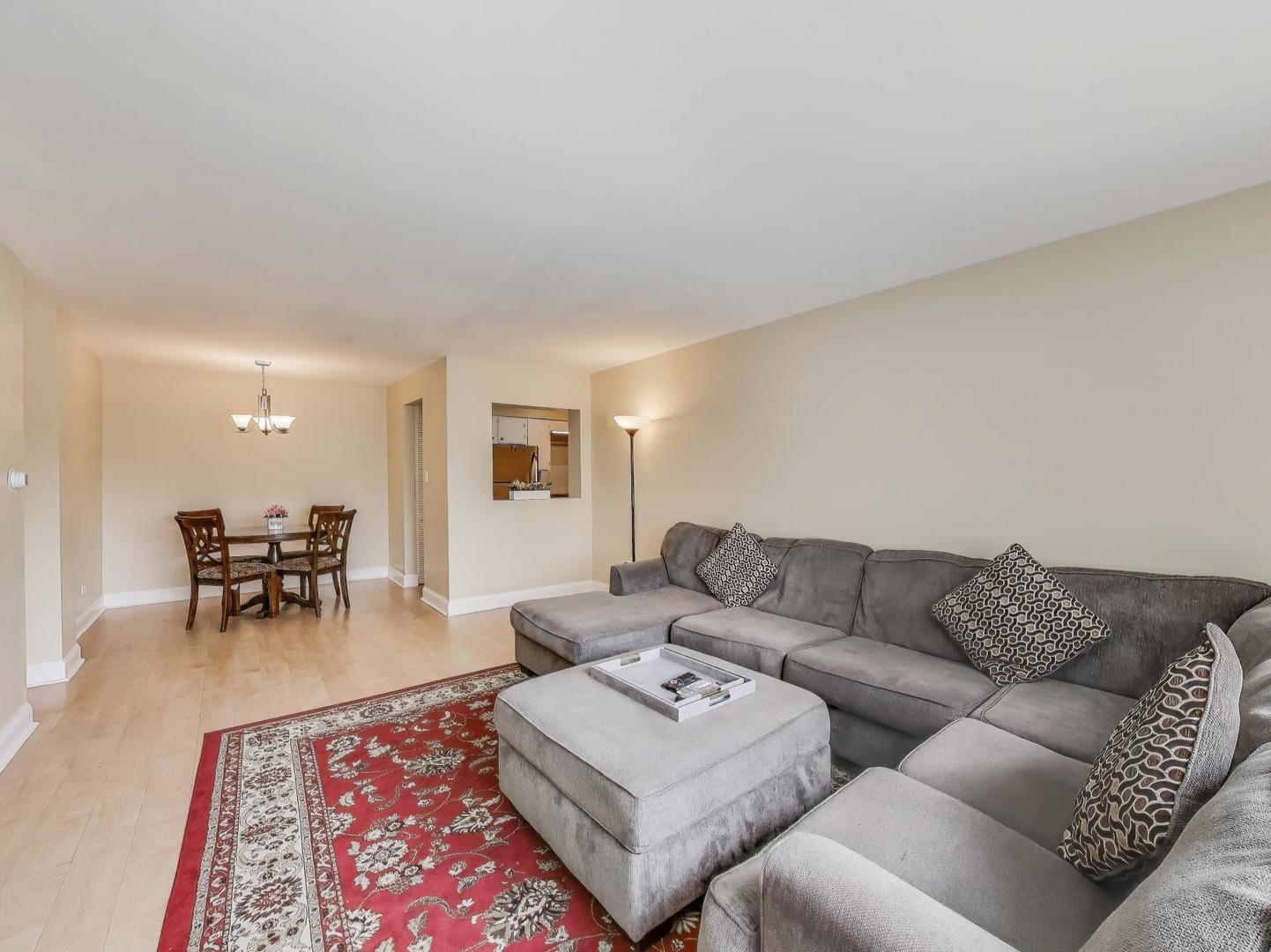 6660 S Brainard Avenue #103, Countryside, IL 60525