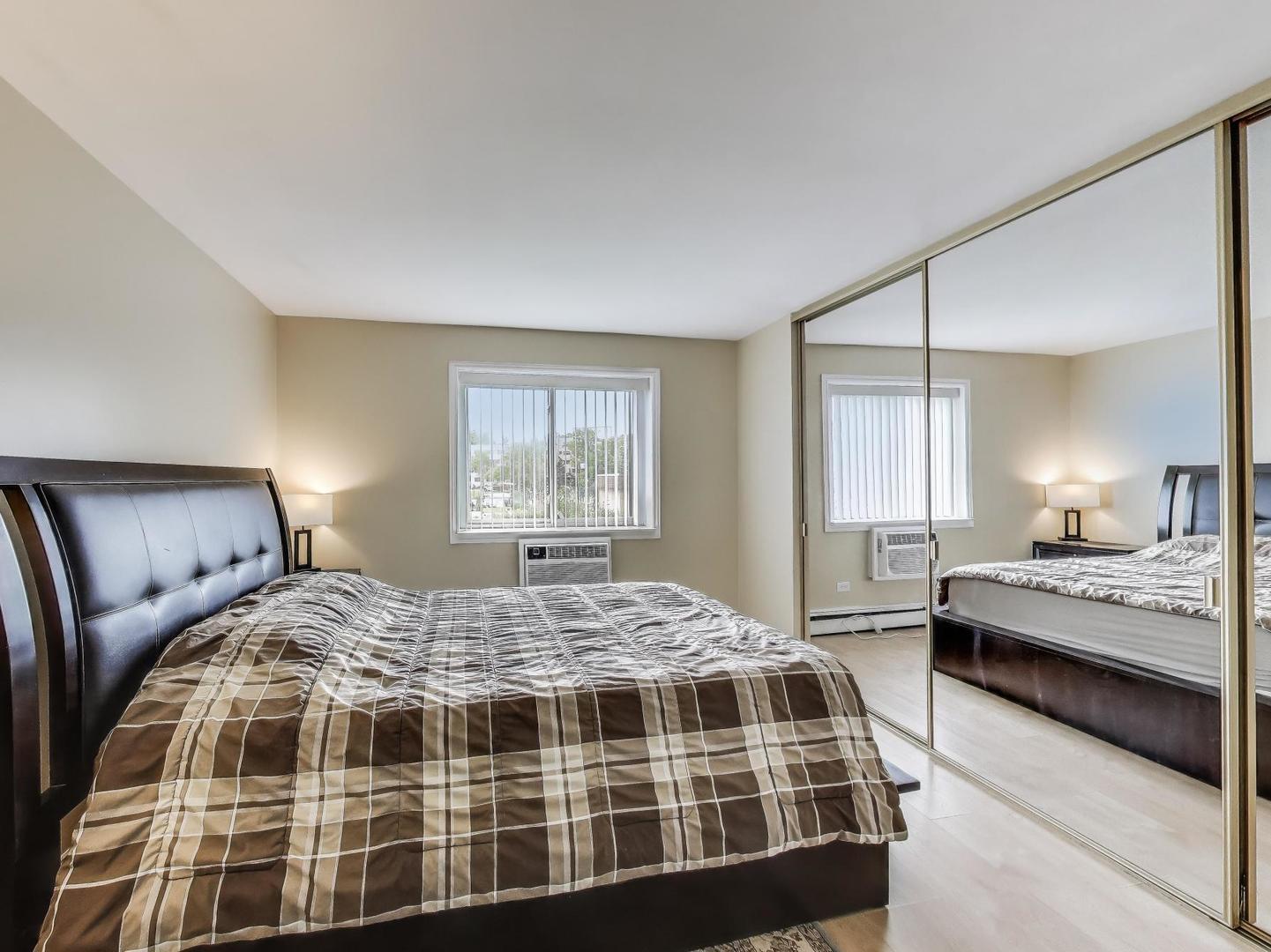 6660 S Brainard Avenue #103, Countryside, IL 60525