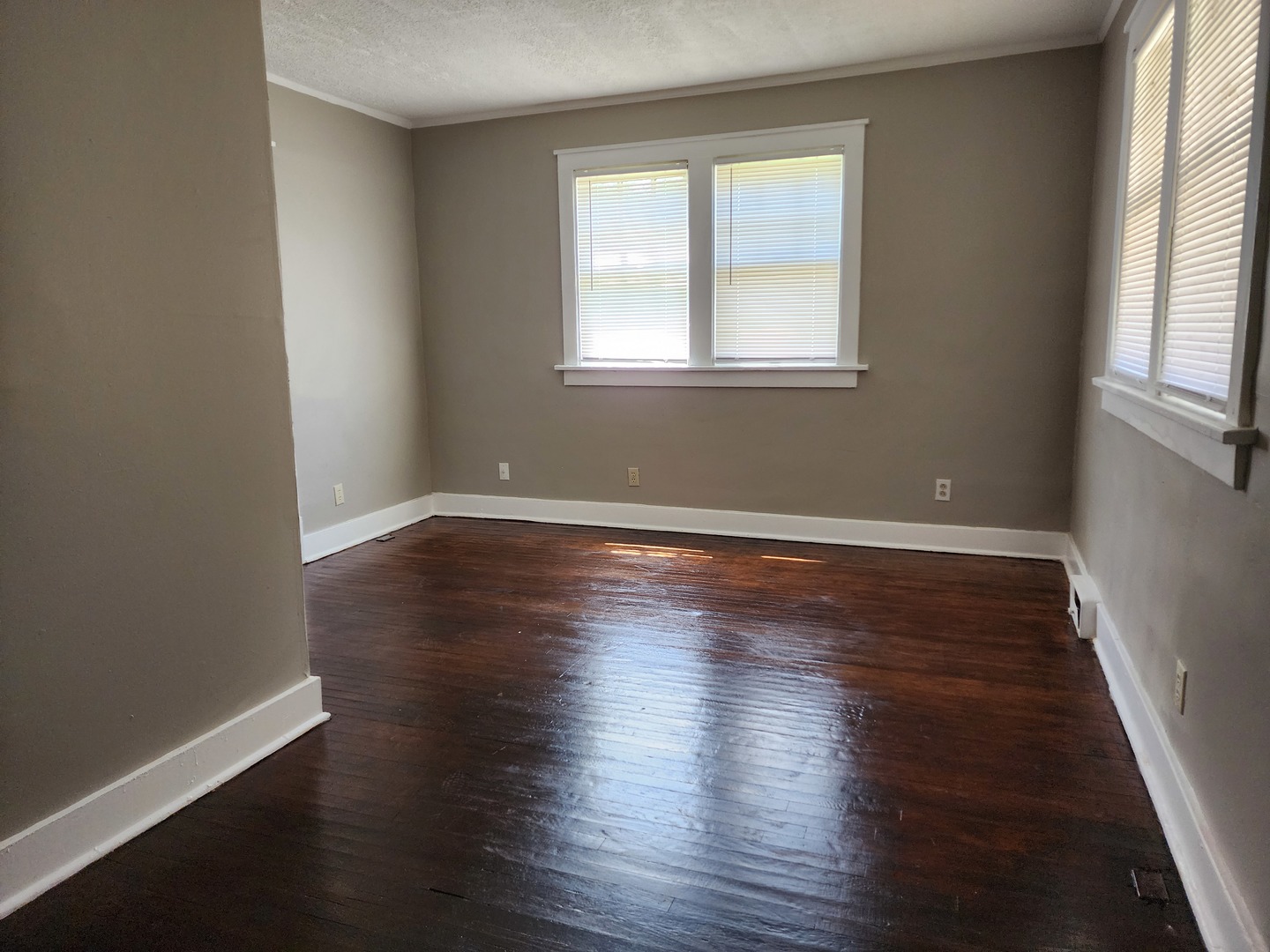 142 Arizona Avenue, Joliet, IL 60433