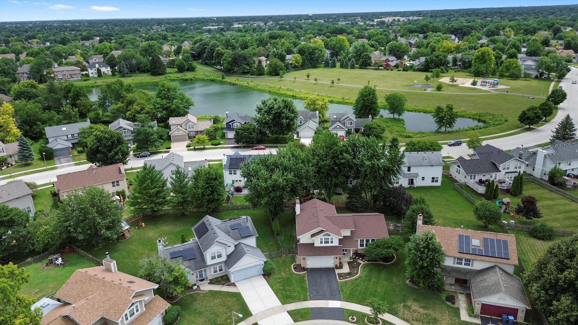 167 Forestview Court, Aurora, IL 60502