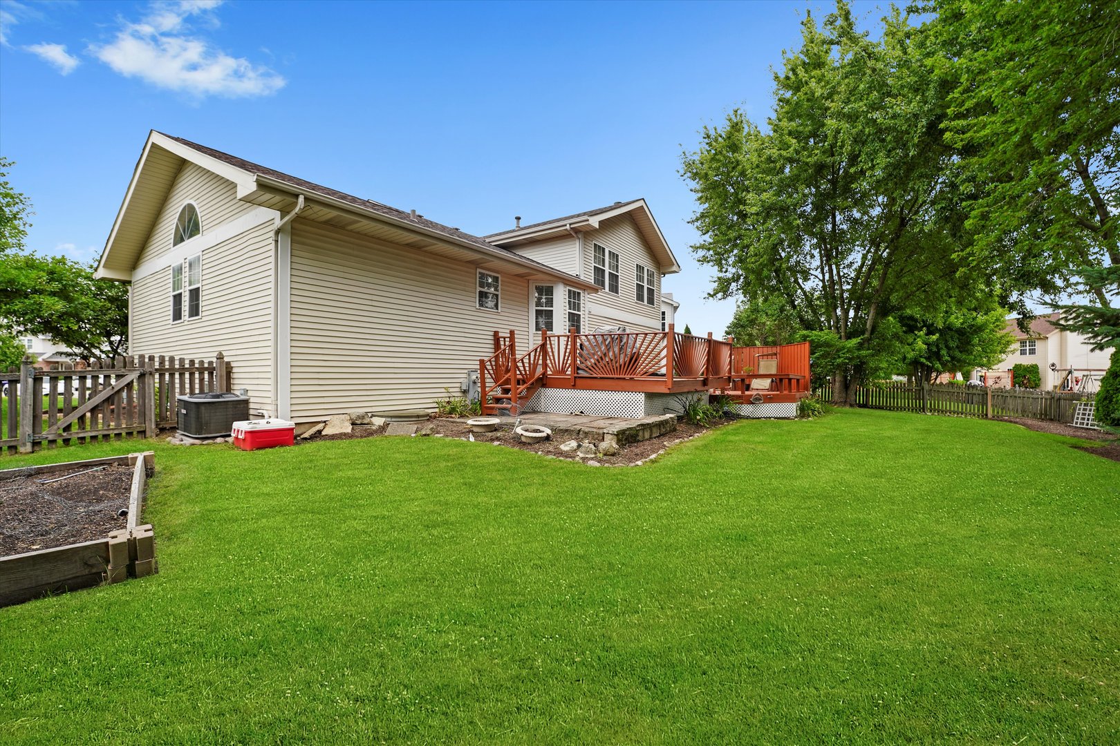167 Forestview Court, Aurora, IL 60502