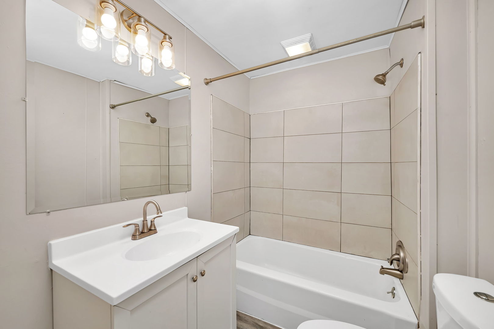 850 E Washington Street #1, Morris, IL 60450