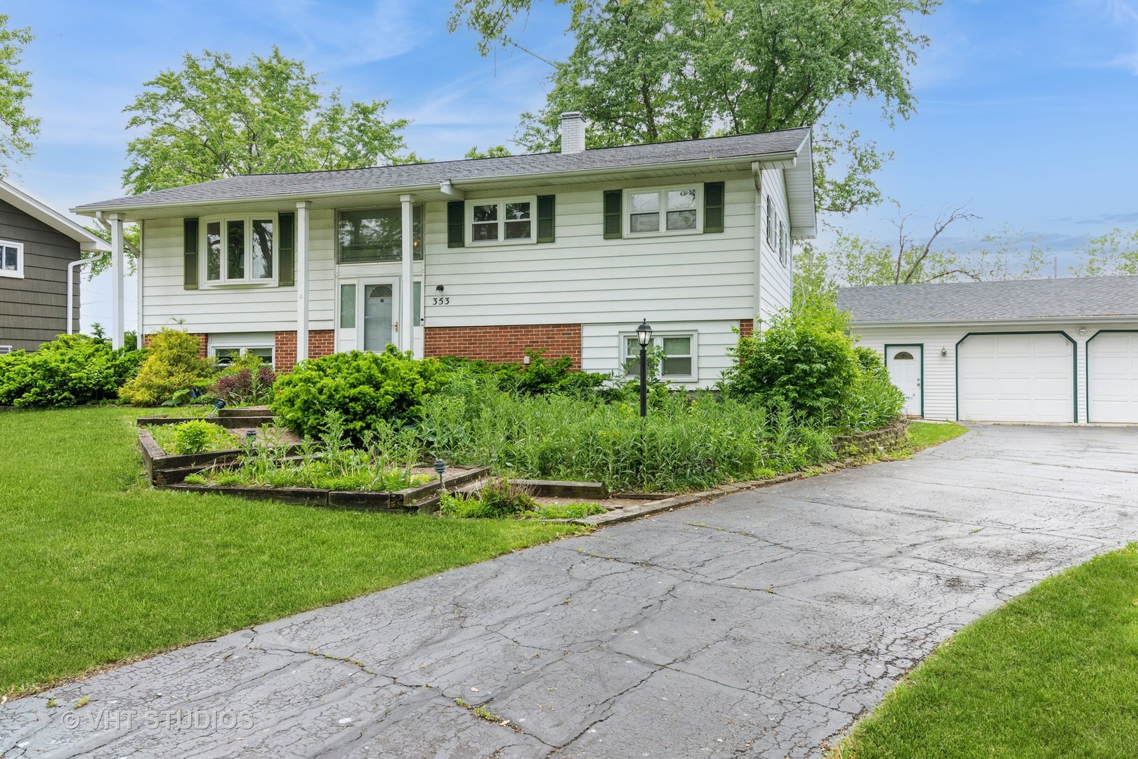 21W353 Drury Lane, Lombard, IL 60148