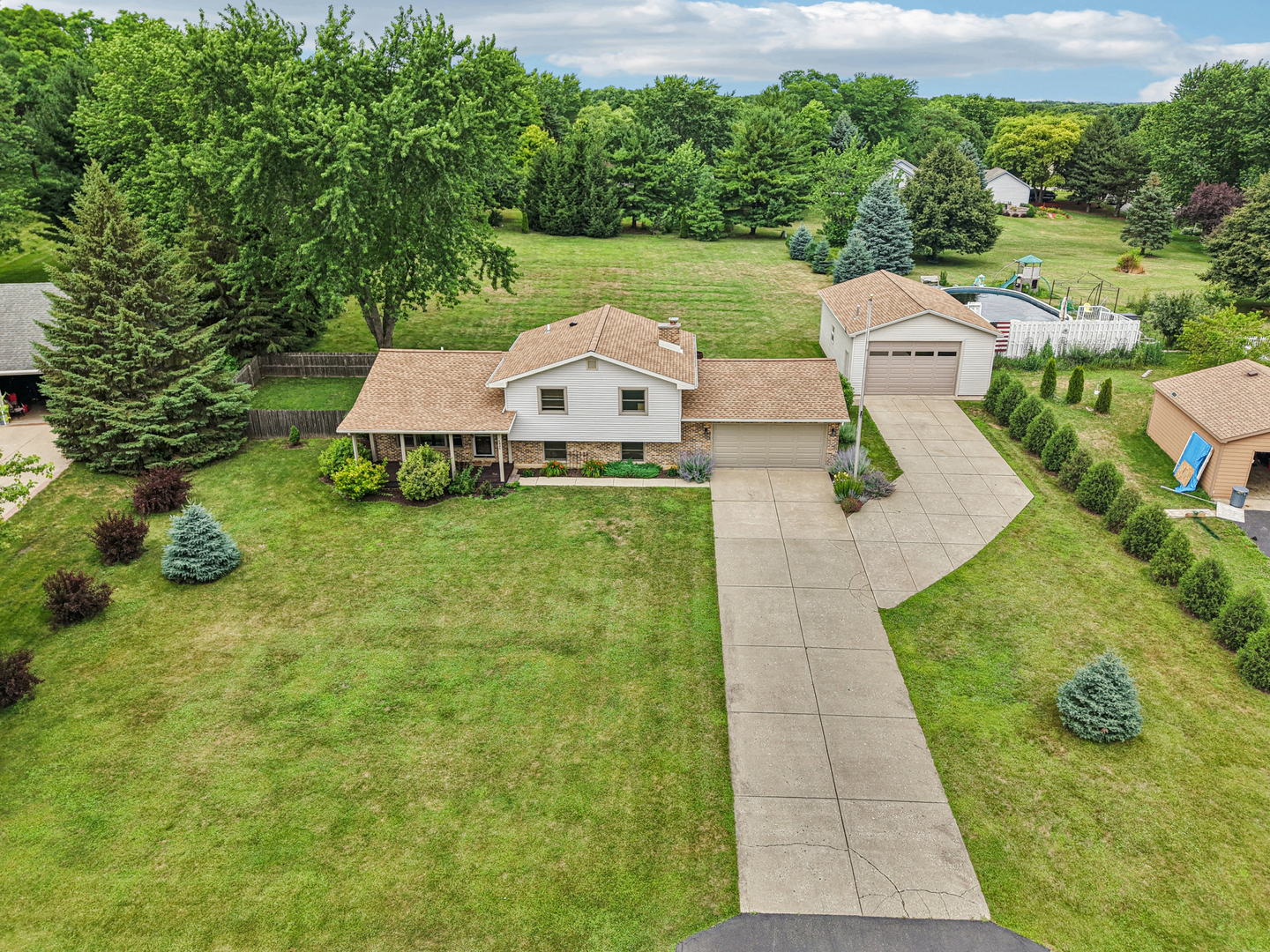 4924 5th Street, Winthrop Harbor, IL 60096