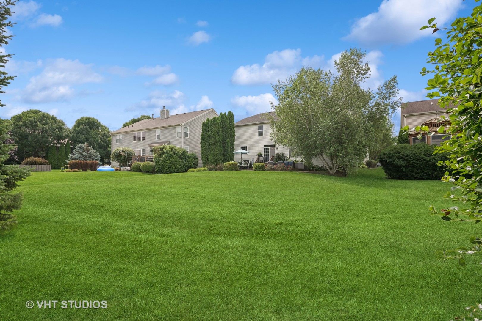 390 Sterling Circle, Cary, IL 60013
