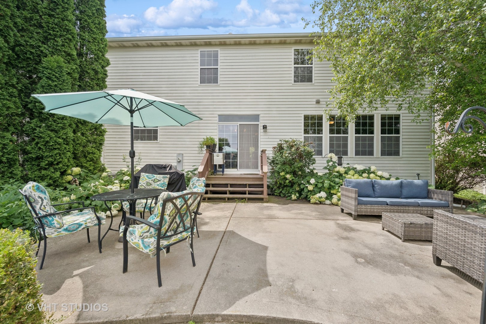 390 Sterling Circle, Cary, IL 60013