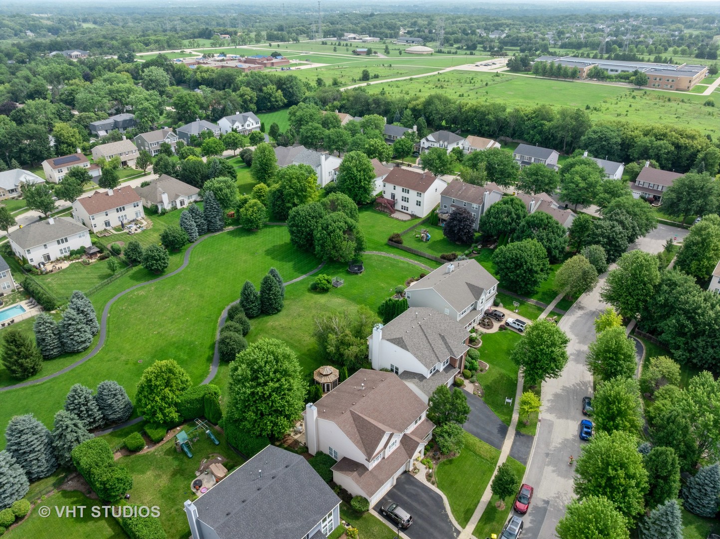 390 Sterling Circle, Cary, IL 60013
