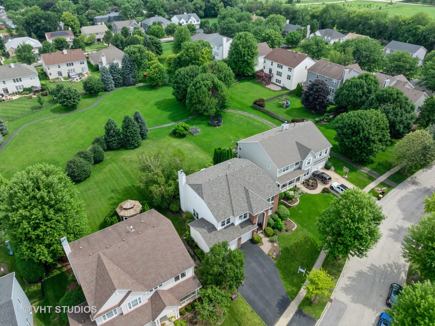 390 Sterling Circle, Cary, IL 60013