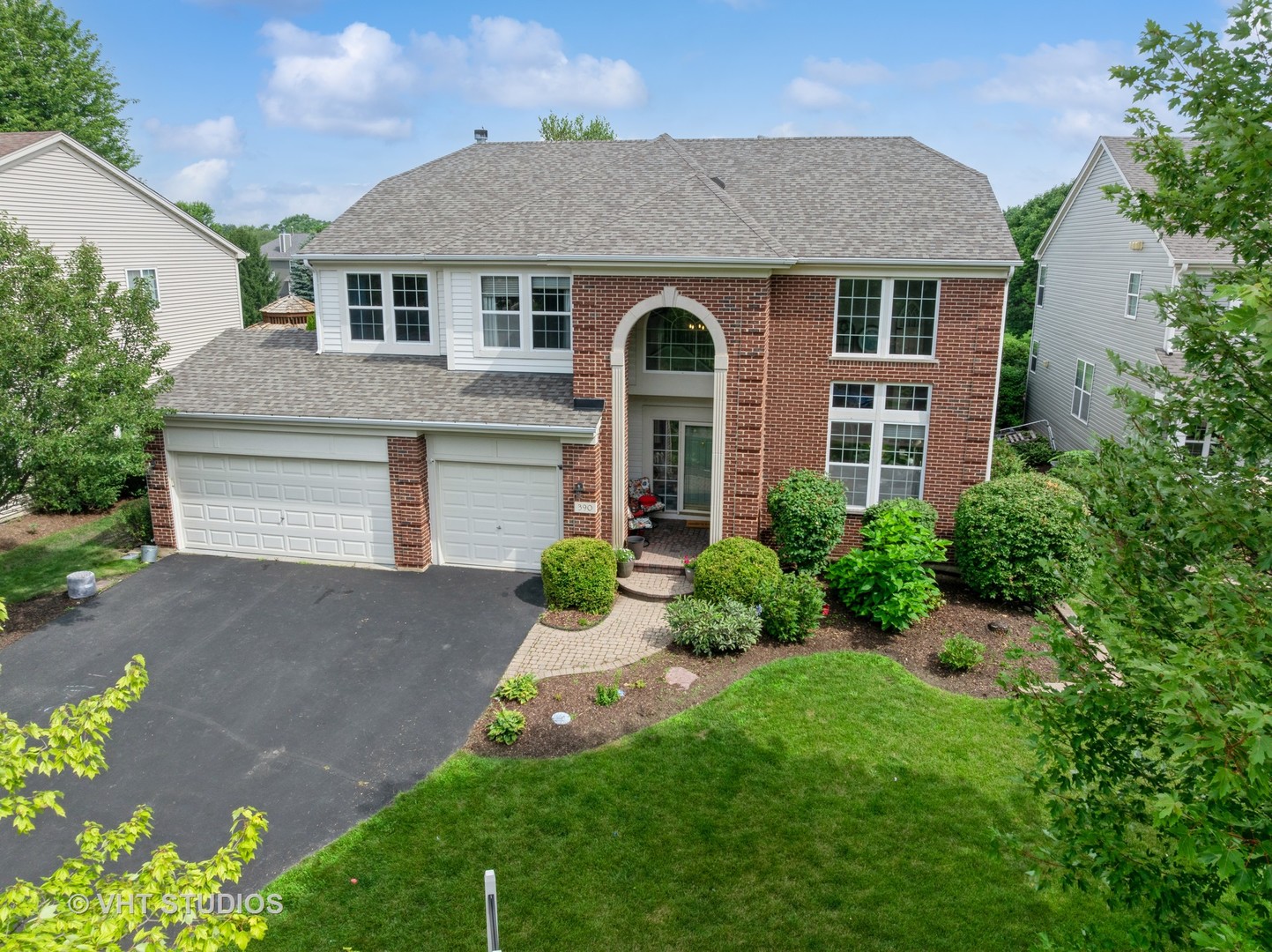 390 Sterling Circle, Cary, IL 60013