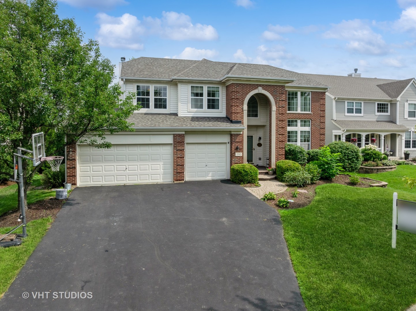390 Sterling Circle, Cary, IL 60013
