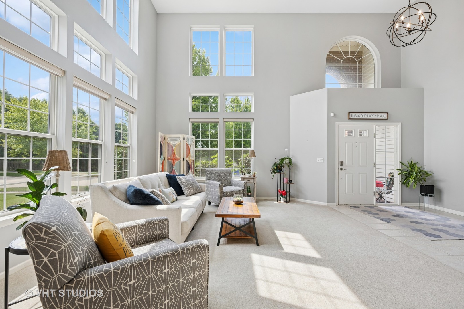 390 Sterling Circle, Cary, IL 60013