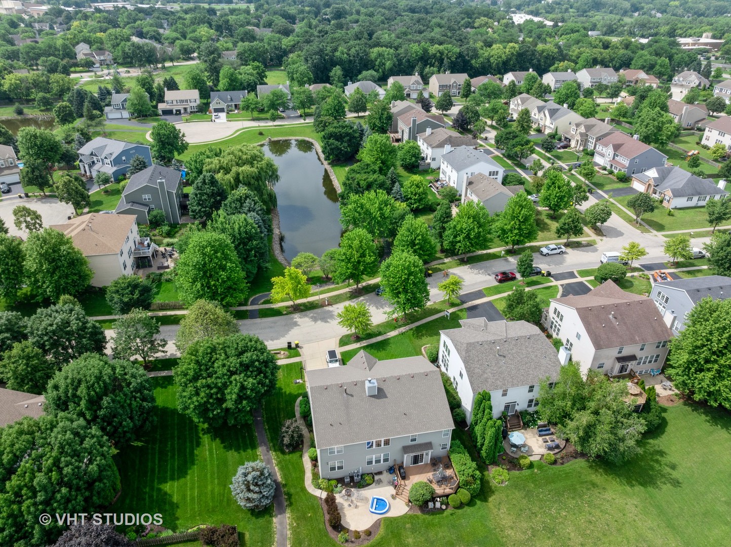 390 Sterling Circle, Cary, IL 60013