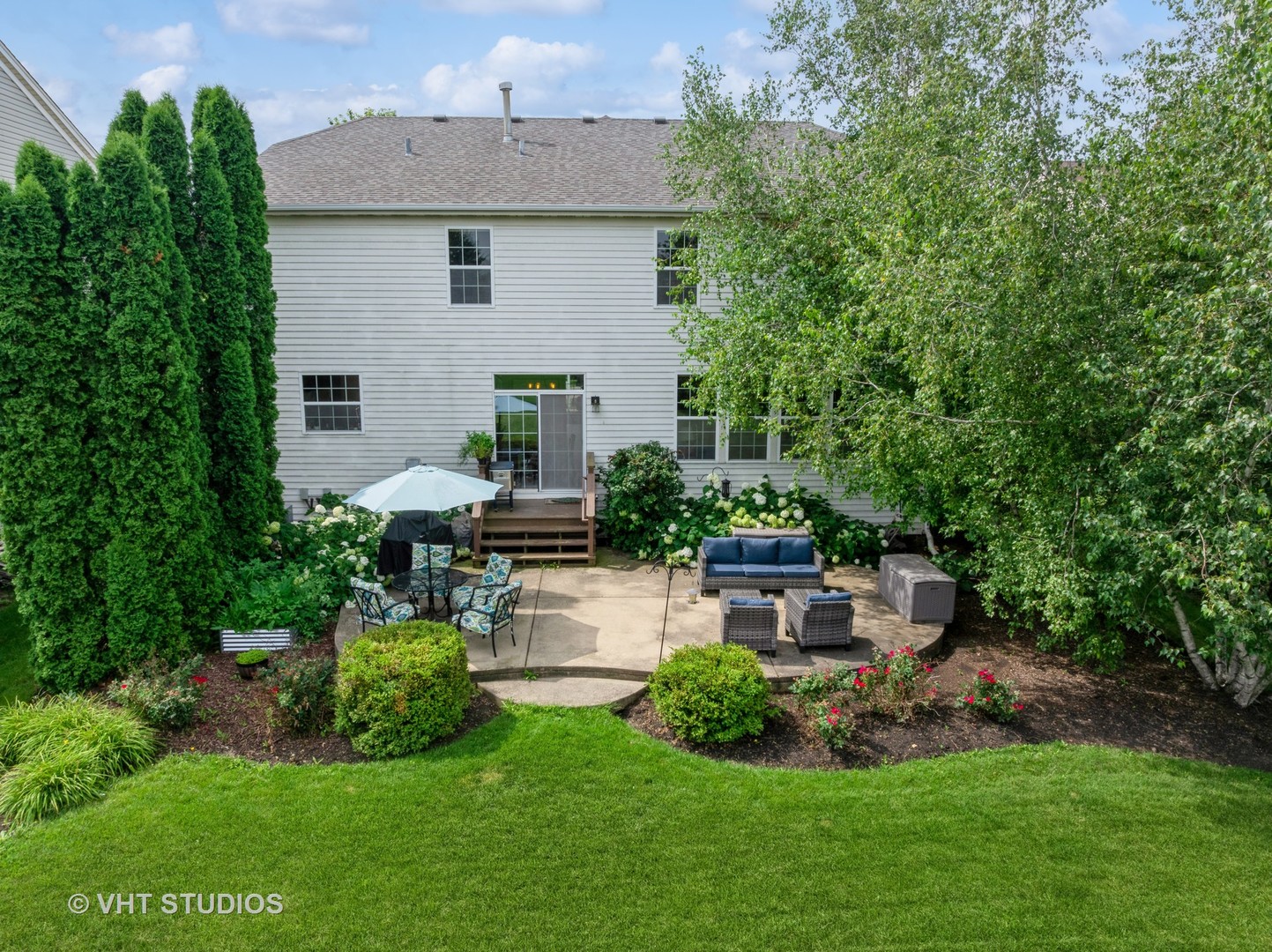 390 Sterling Circle, Cary, IL 60013