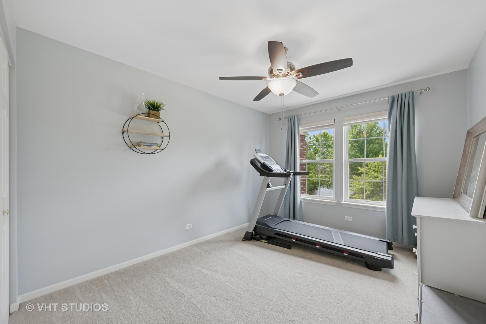 390 Sterling Circle, Cary, IL 60013