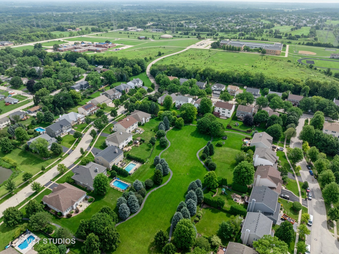 390 Sterling Circle, Cary, IL 60013