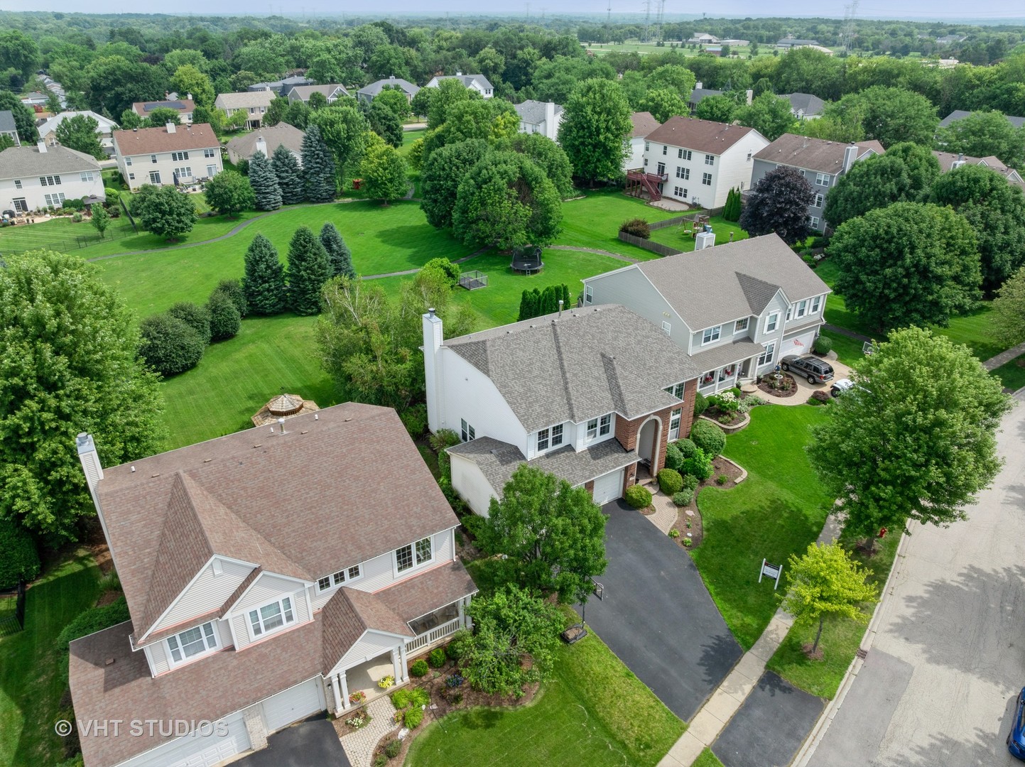 390 Sterling Circle, Cary, IL 60013