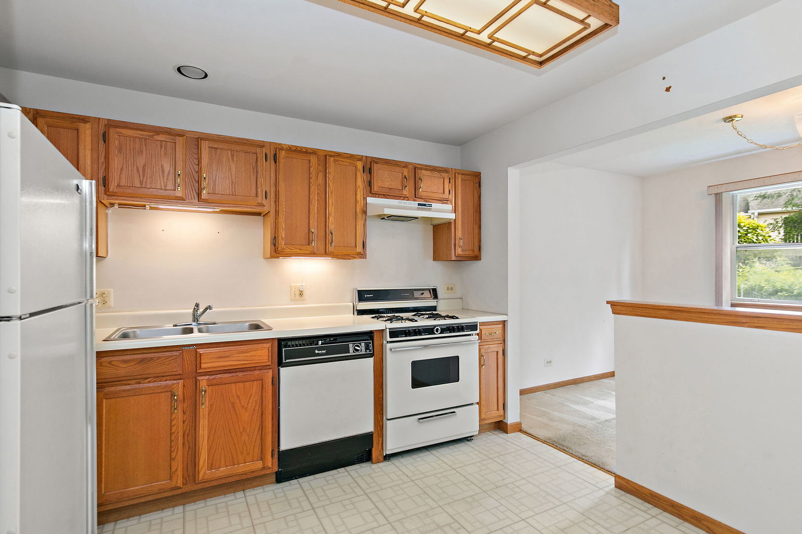 2403 Mallow Court #Z1, Schaumburg, IL 60194