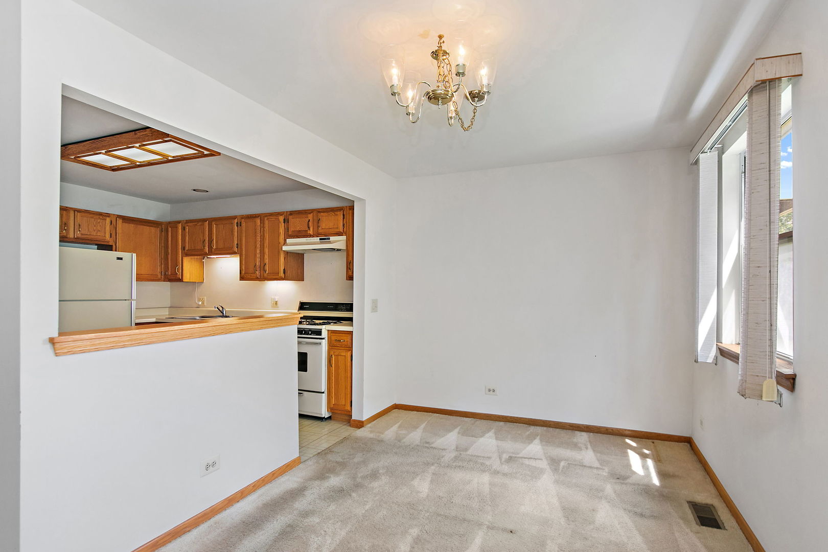 2403 Mallow Court #Z1, Schaumburg, IL 60194