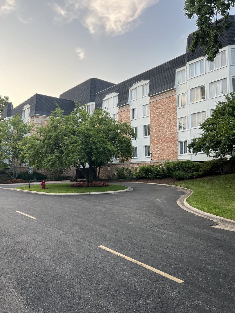 200 LAKE Boulevard #457, Buffalo Grove, IL 60089
