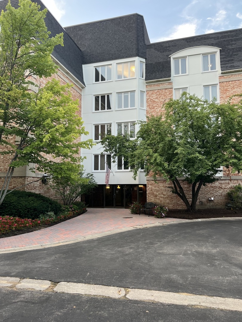 200 LAKE Boulevard #457, Buffalo Grove, IL 60089
