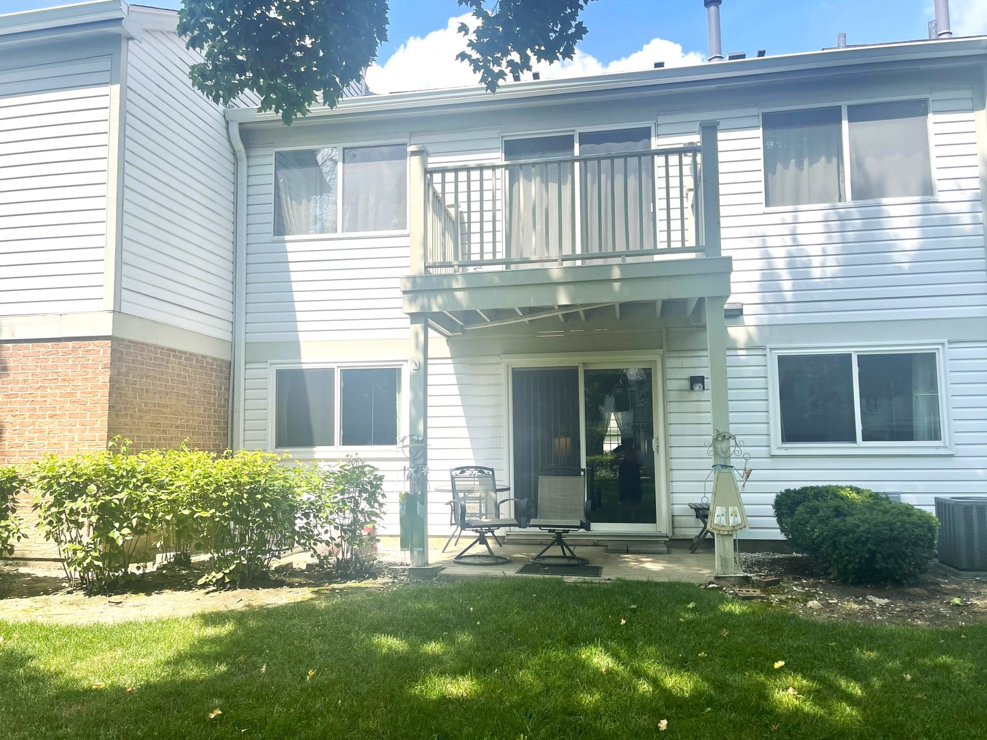 1606 Brittany Court #B1, Wheeling, IL 60090