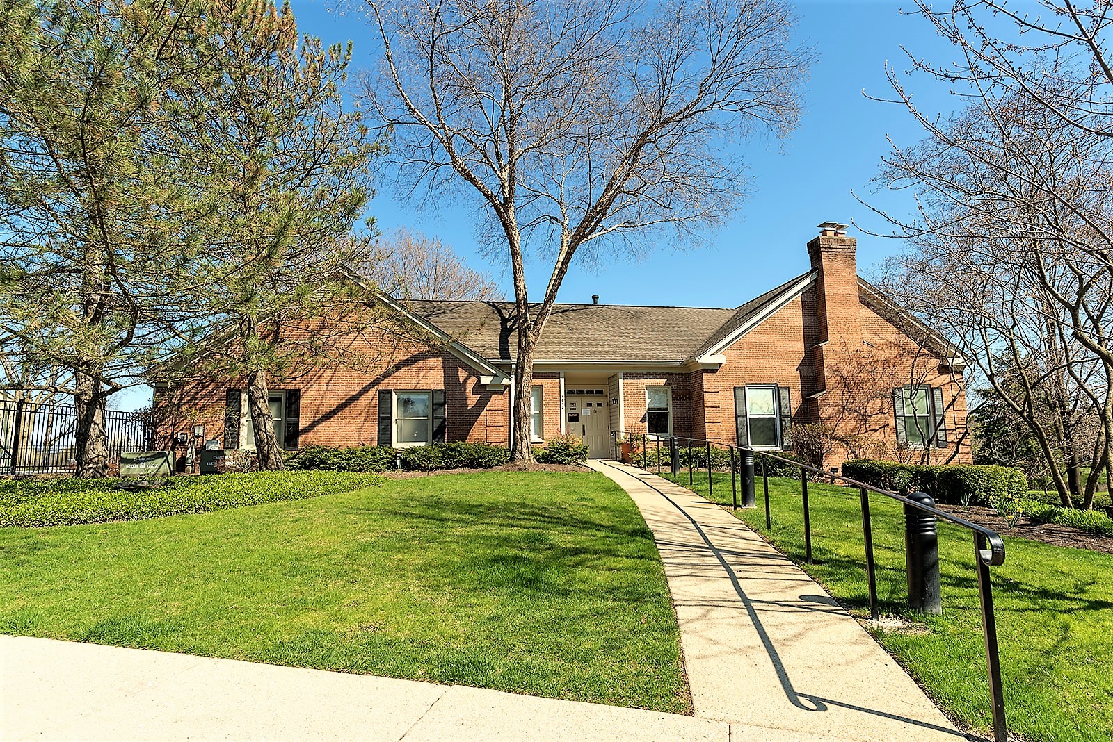 1606 Brittany Court #B1, Wheeling, IL 60090