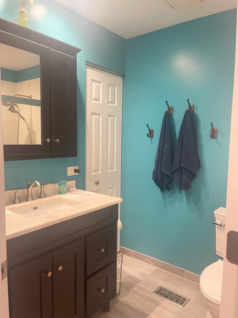 1606 Brittany Court #B1, Wheeling, IL 60090