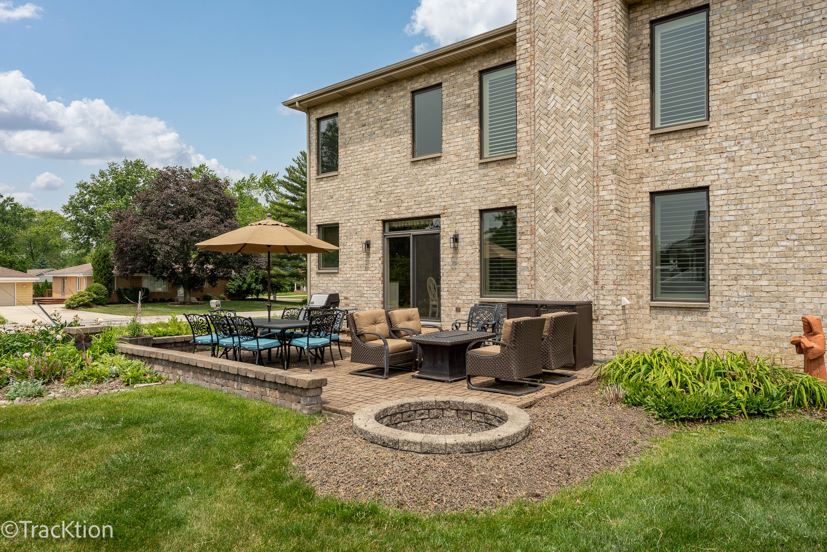 6803 S Adams Street, Willowbrook, IL 60527