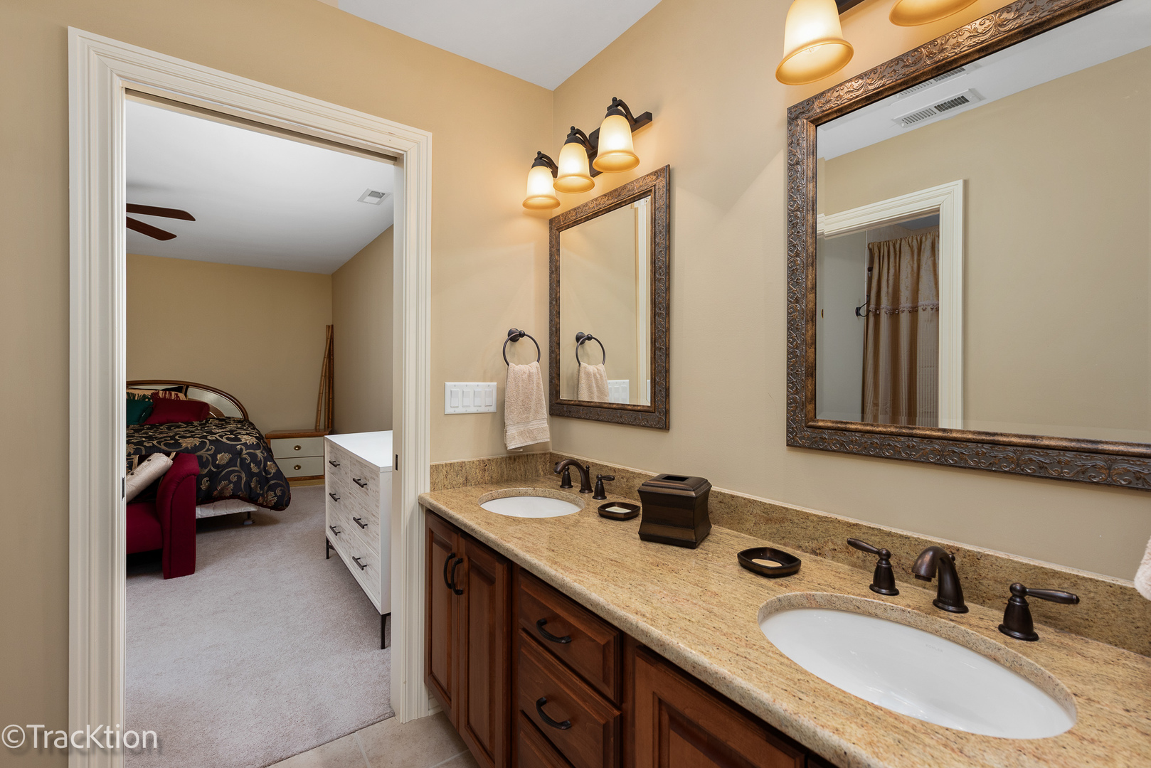 6803 S Adams Street, Willowbrook, IL 60527